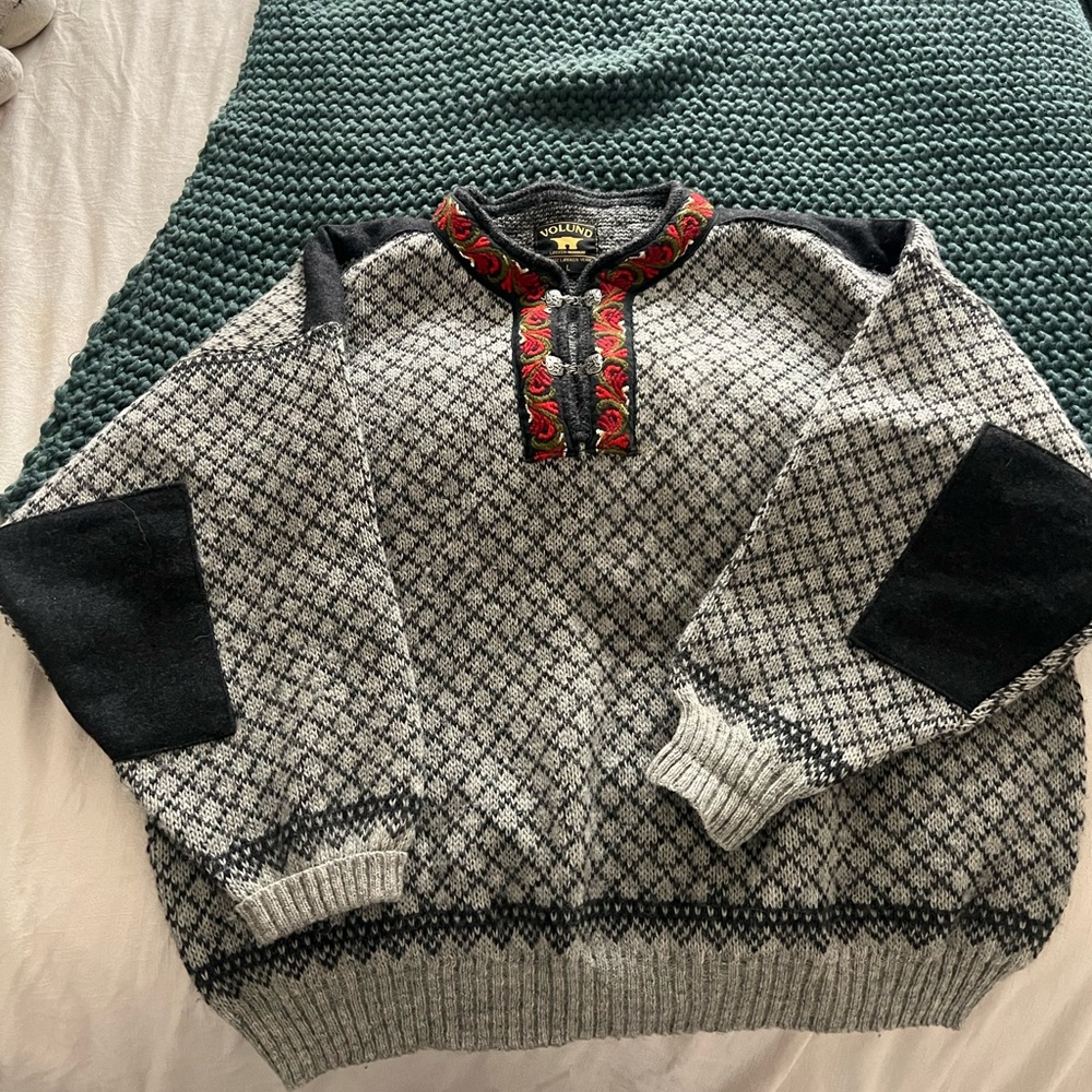 Volund Sweater